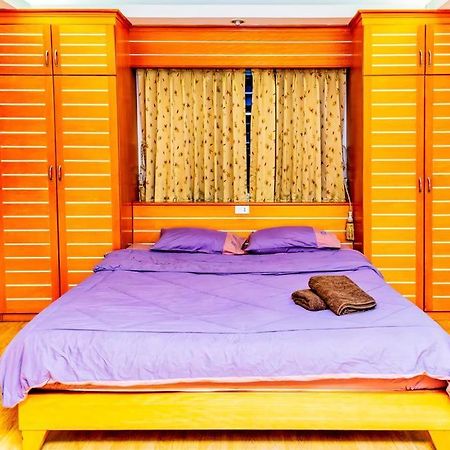 Jolly Guesthouse & Restaurant Pattaya Exterior photo