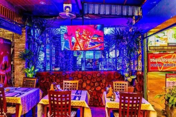 Jolly Guesthouse & Restaurant Pattaya Exterior photo